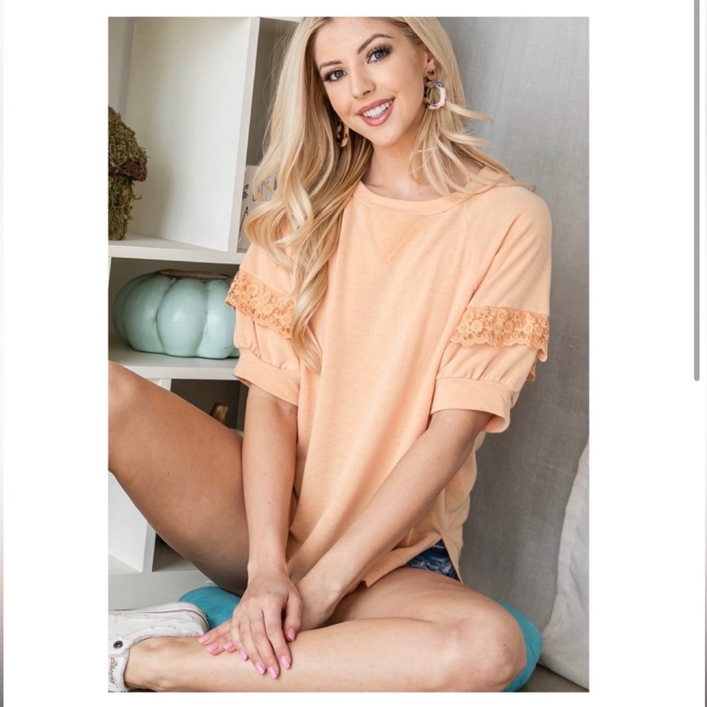 Minimalist Lace Short Sleeve Top